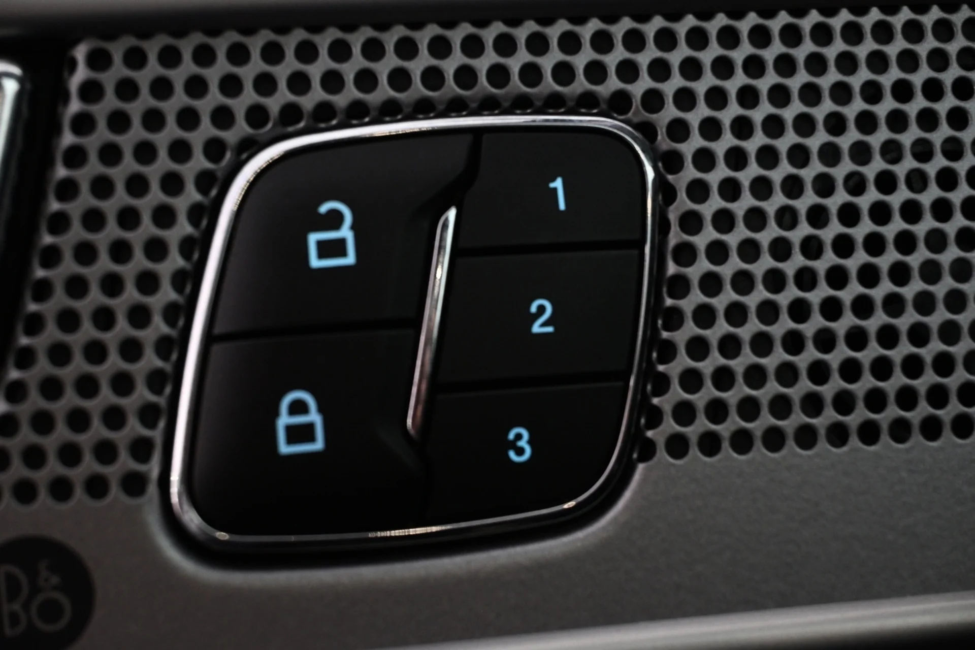 Car Image - 1A6Po6EOpPSO0r11lIlkkZ