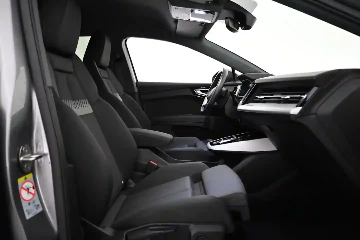 Car Image - 1biCP1kPR6m8JzgfFqo1MF
