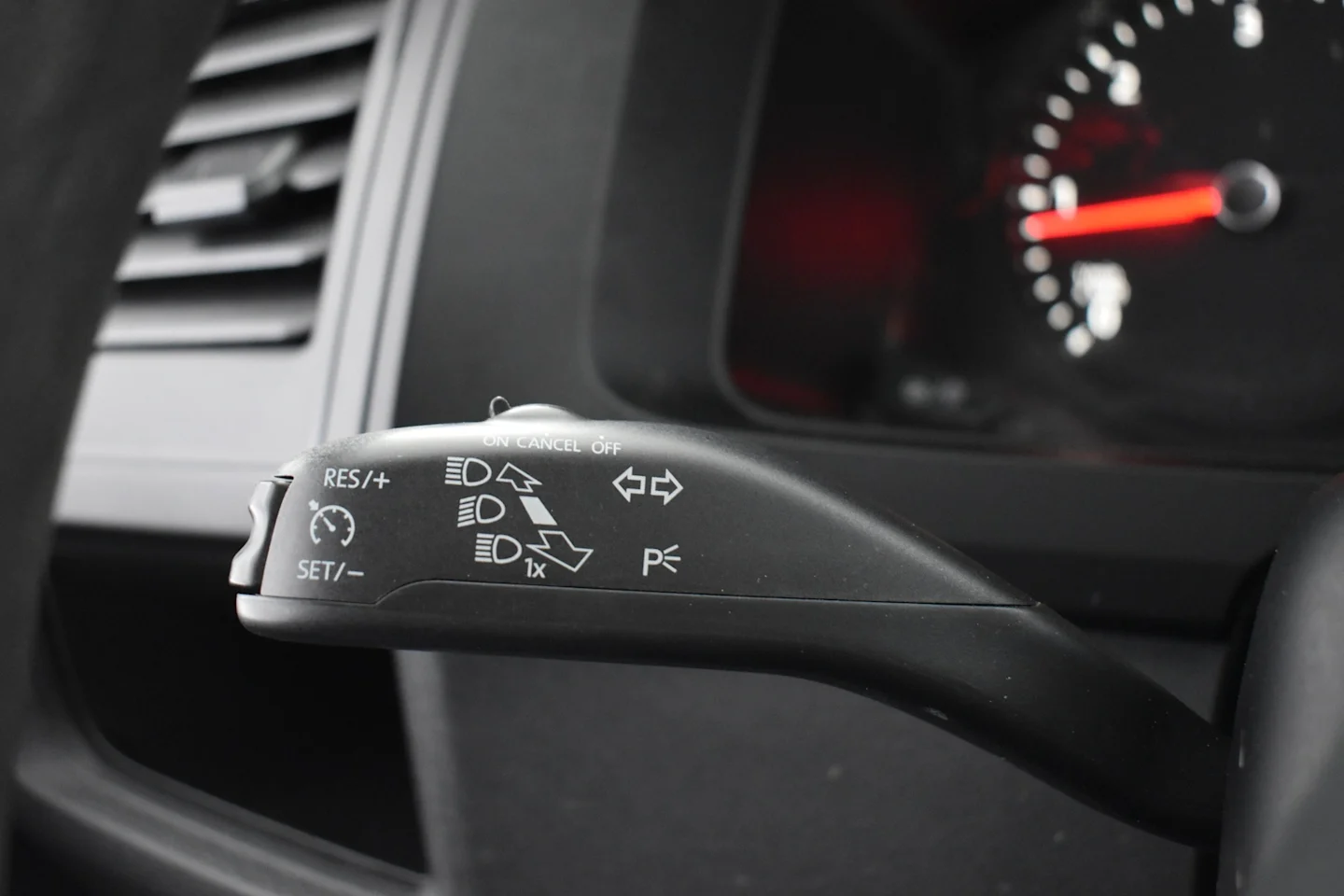 Car Image - 6J7ICfC44G9RK4XHUgiNnH