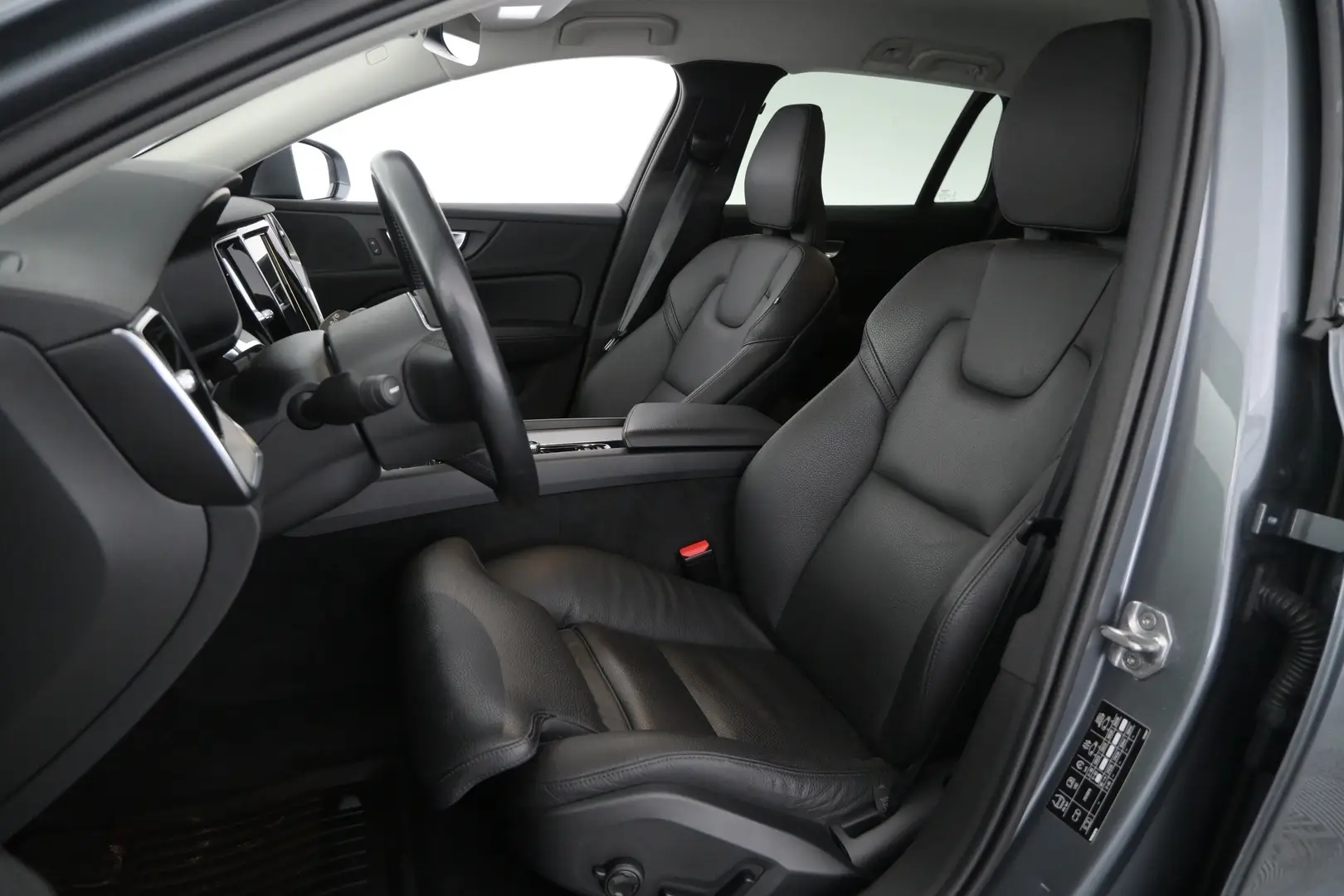 Car Image - 6xBq4B4hWNFwzxV7iS1zg4