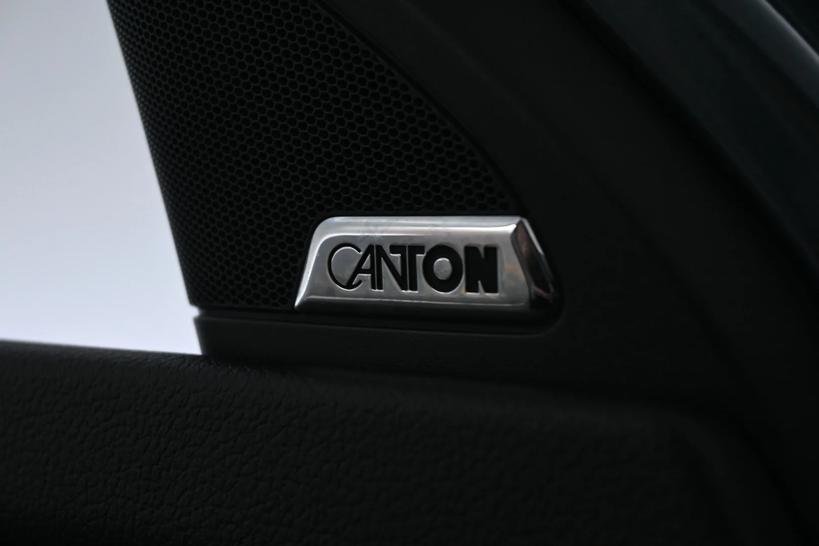 Car Image - 552fj31BgkCTAnbAlvfQiH