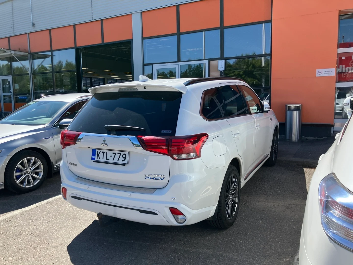 Car Image - Vhmmq534zb6wKsfnTsJz1