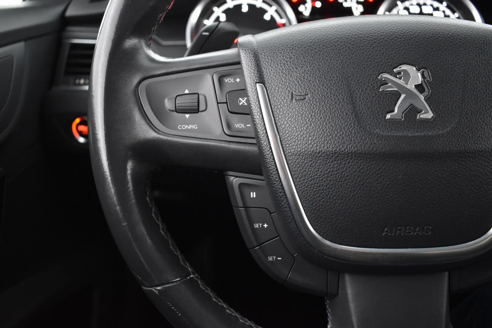 Car Image - mhyTFhZQoedqssjefeC9u