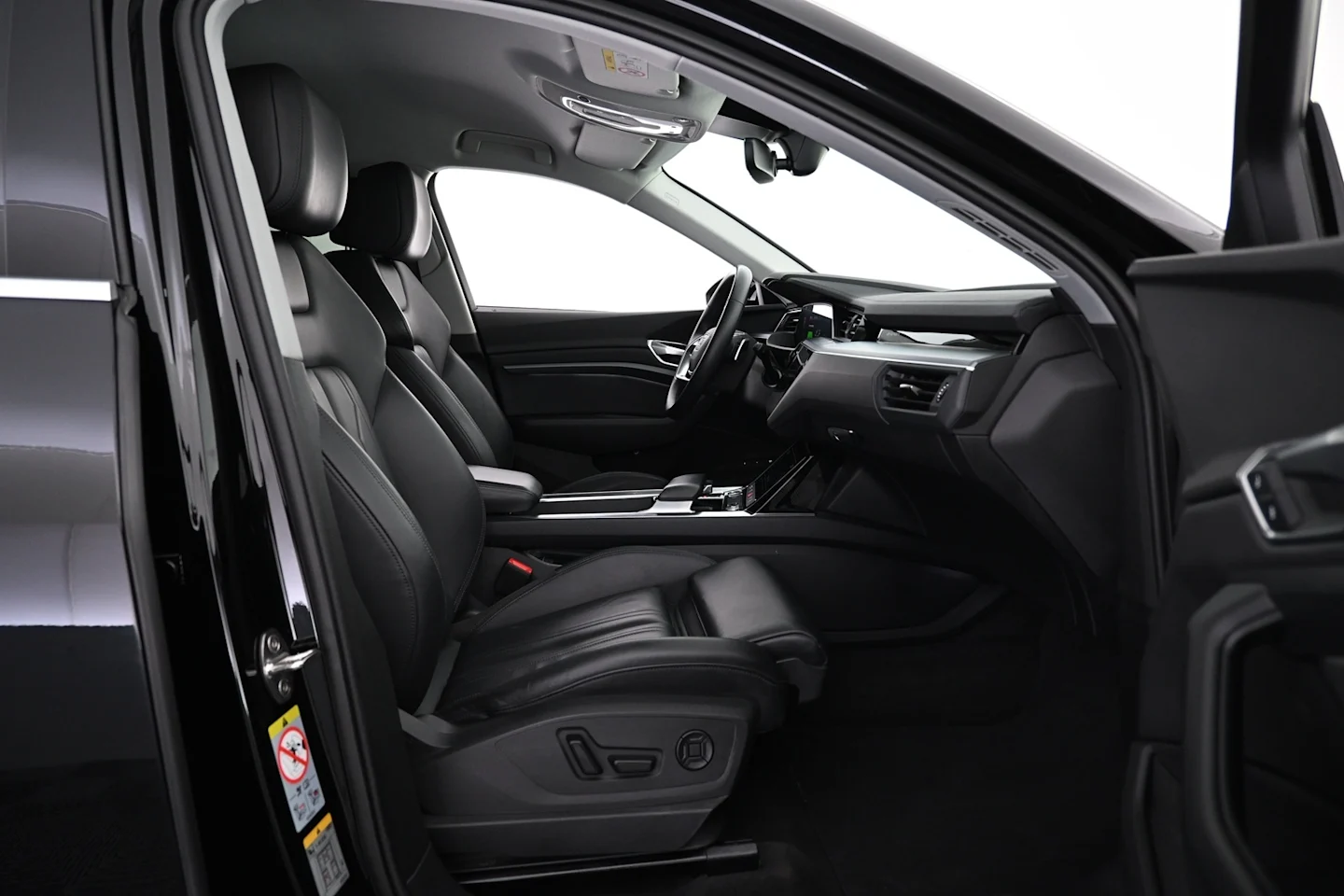 Car Image - 67RjePd5XGptkVH52yO1hM