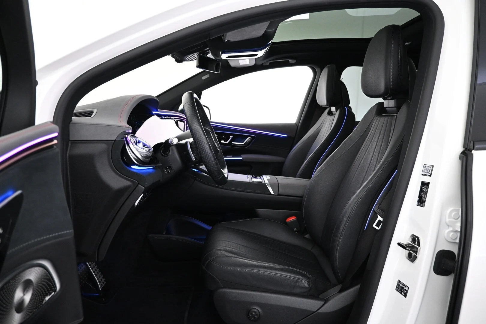 Car Image - LaMzhbgeoQWiXuBElljDU