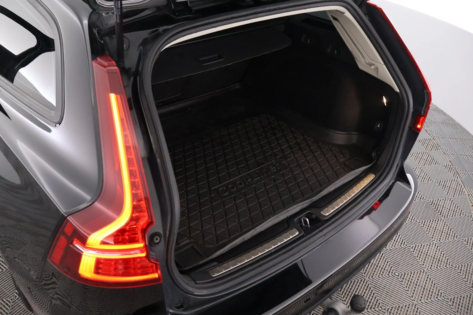 Car Image - 55OuweVkFRTfiDM4R0AfCn
