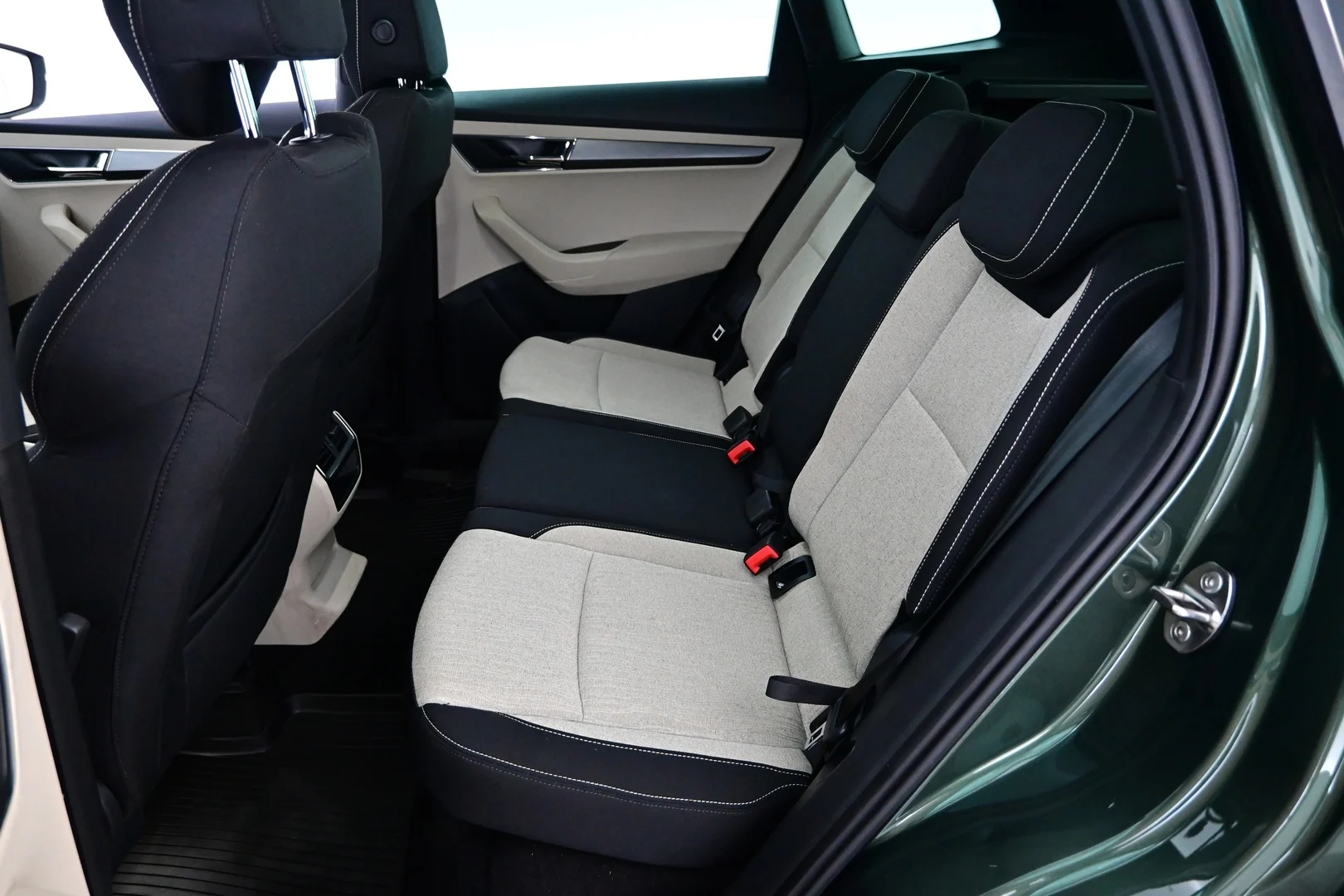 Car Image - 7HADF4rYSDQcniFQK8RlHh