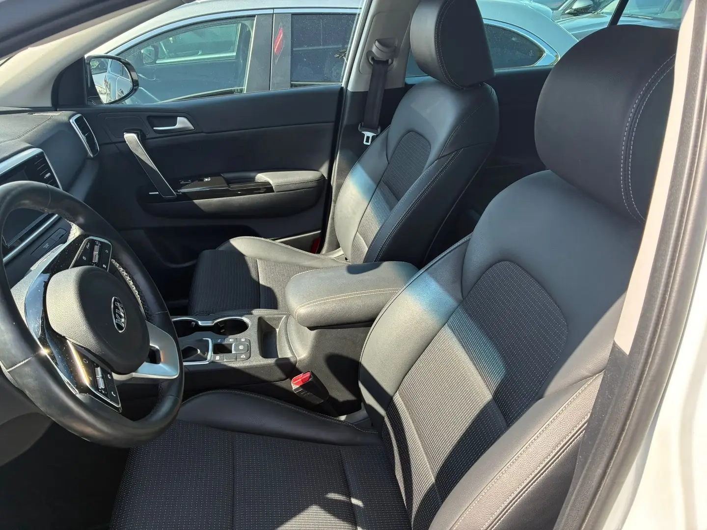Car Image - 2M59kELU3hETargLj7zvom