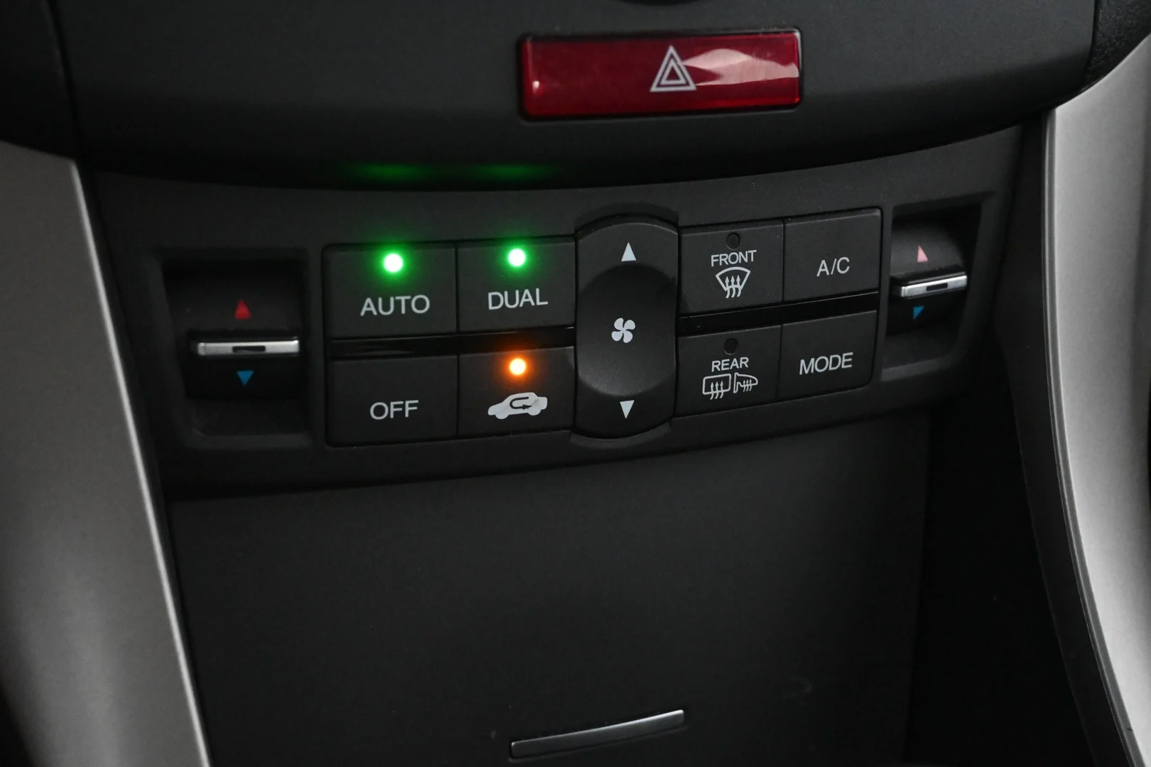 Car Image - 4hkLBZ3YDRdLK3bcwEs8ad