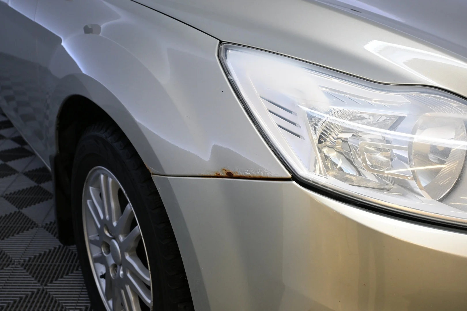 Car Image - 27Vwhk6vPH3gev2HffVp1c