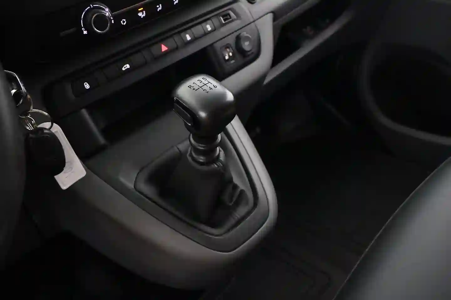 Car Image - 2lqxBzkZBElr7UM7a3KBgO