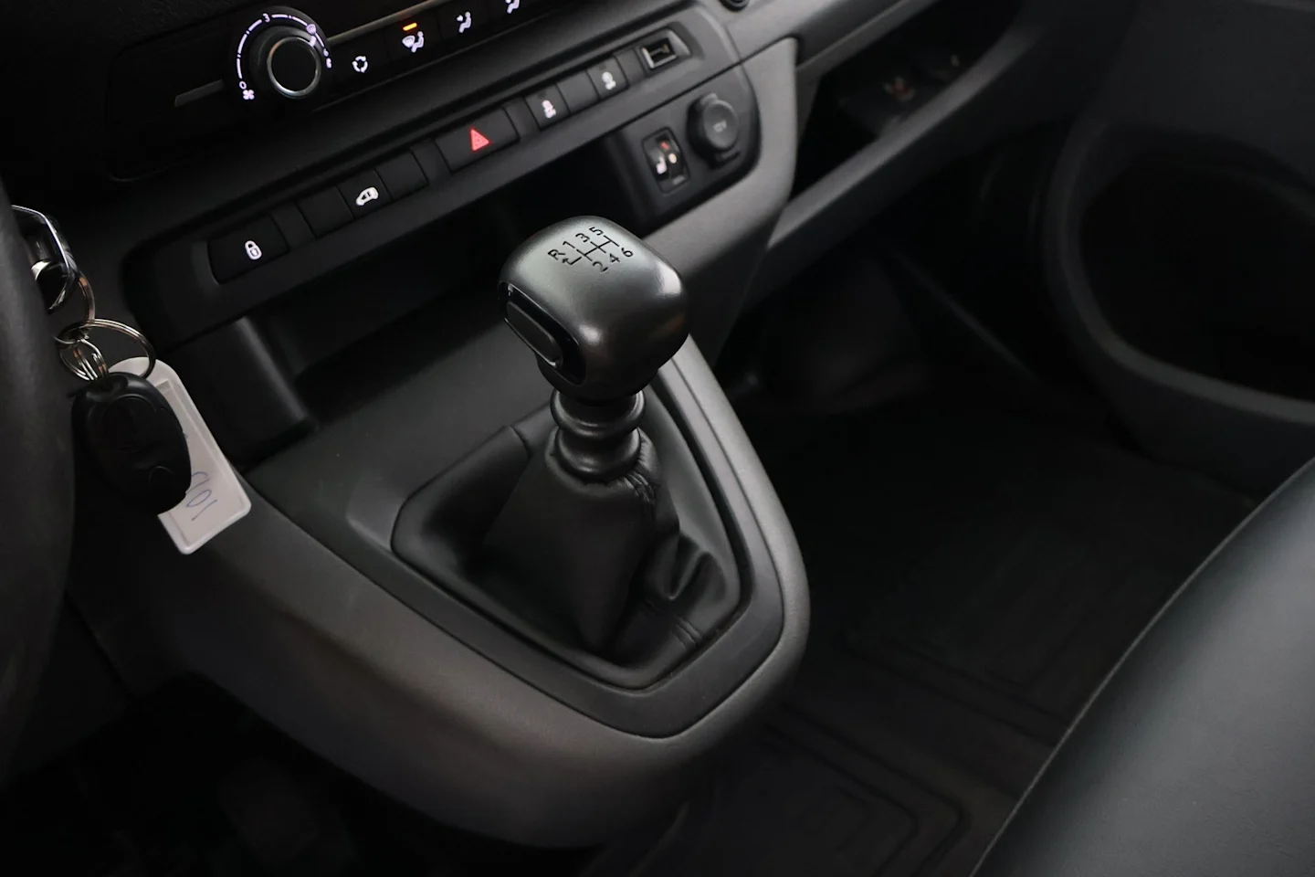 Car Image - 2lqxBzkZBElr7UM7a3KBgO