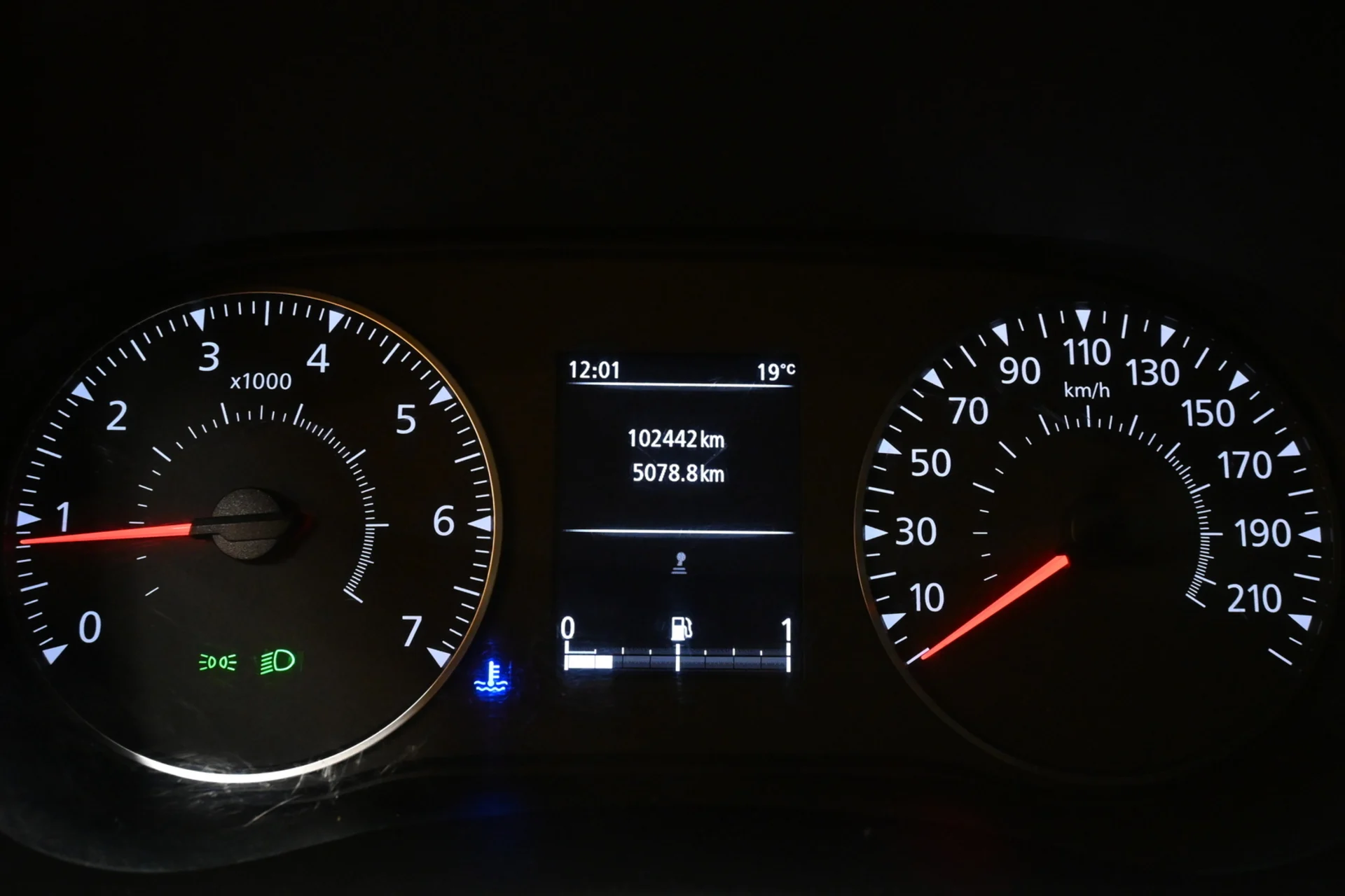 Car Image - 7F1JU8AeG8HpVd40L4j3Ok