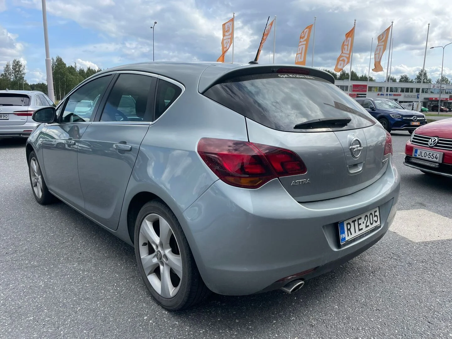 Car Image - 516OThyLszsOsQk9JB8dpC