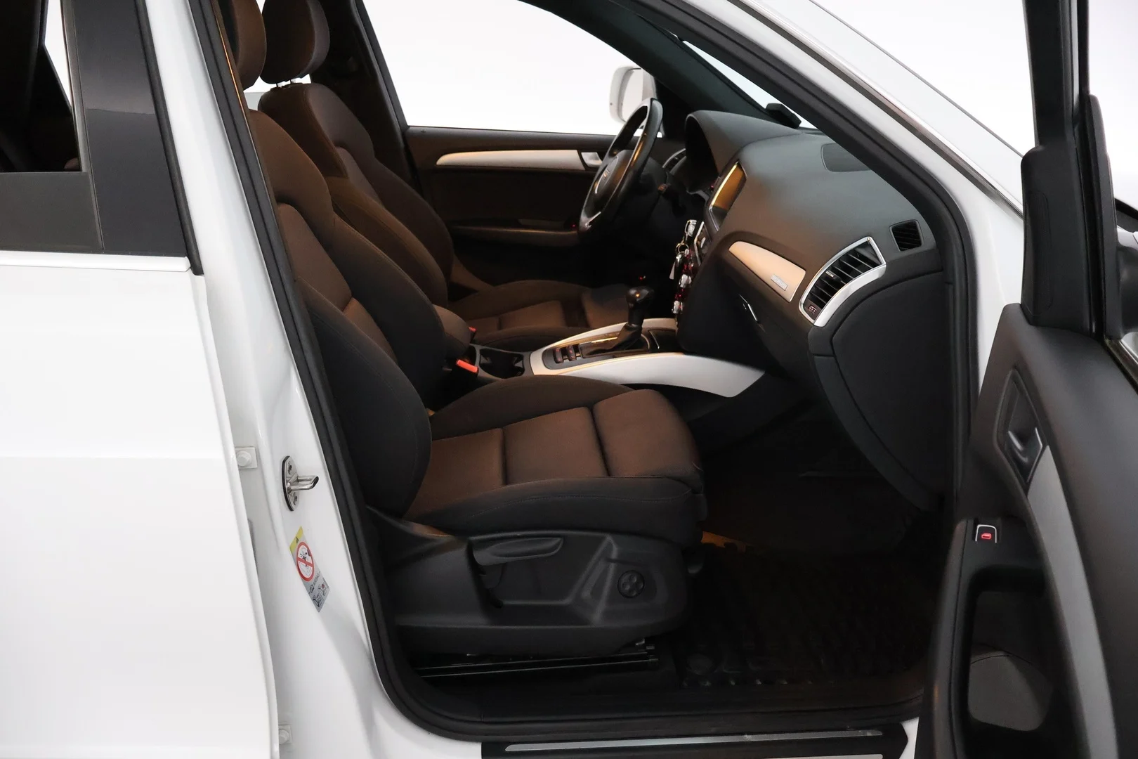 Car Image - 5usKj4KSRG9UCZUuZoC1kk