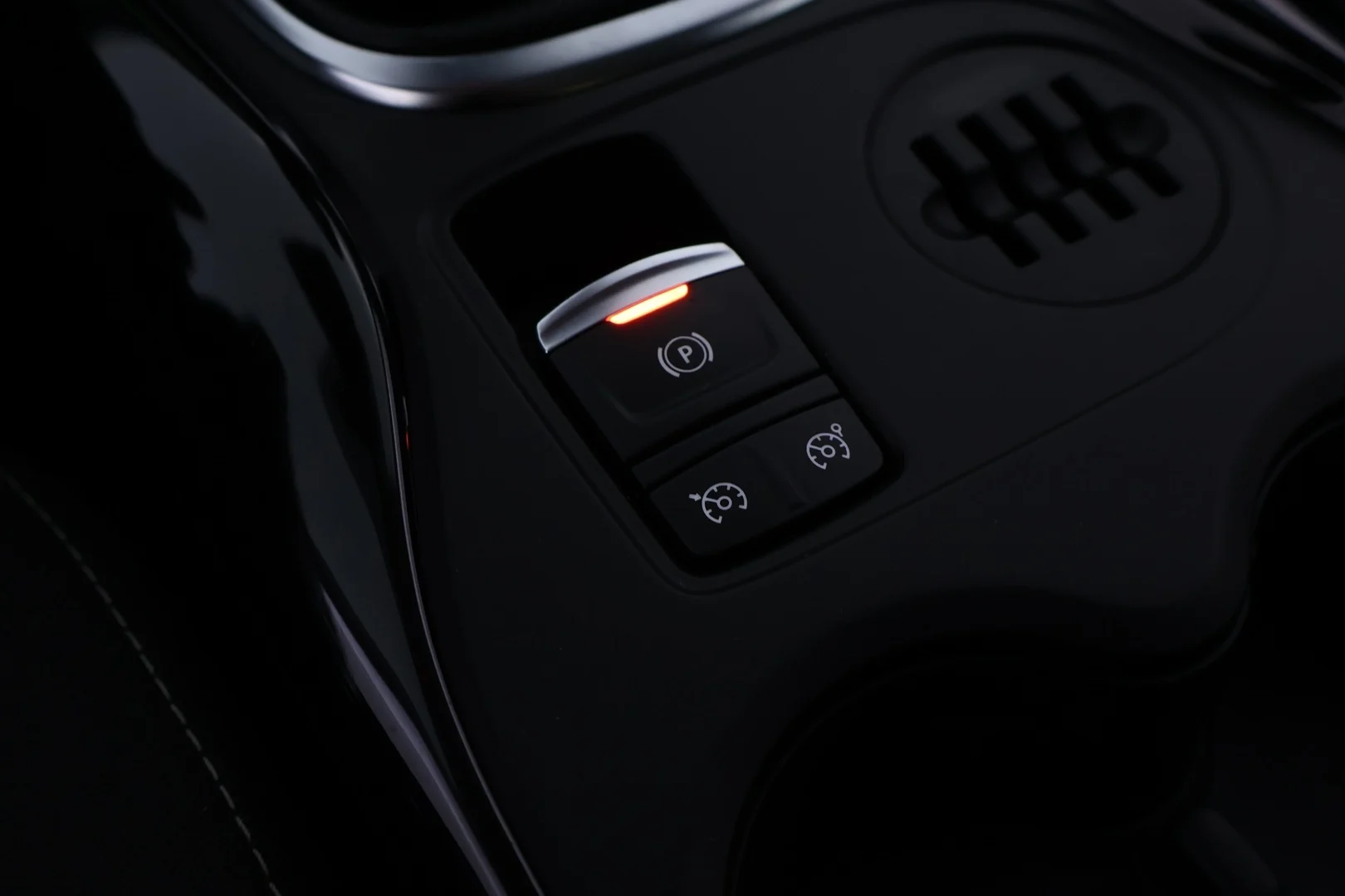 Car Image - 7MscV7TstTqIrfOsj3EJUz