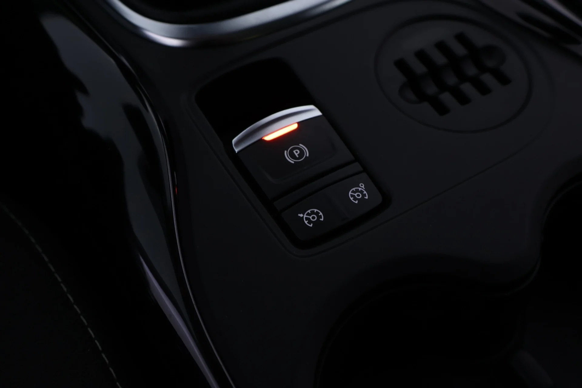Car Image - 7MscV7TstTqIrfOsj3EJUz