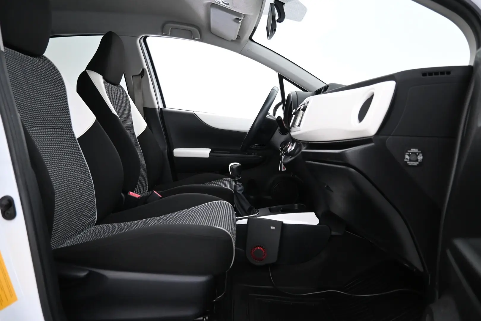 Car Image - 73x0fcfKm9sH7D4s3JQX7m