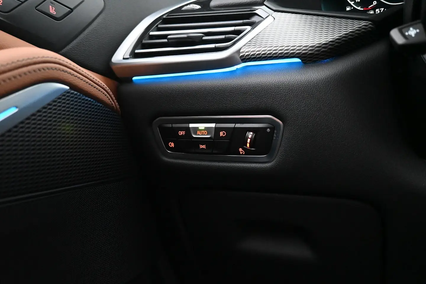 Car Image - 1YtSxRybyeRbrRFbOOCYmN