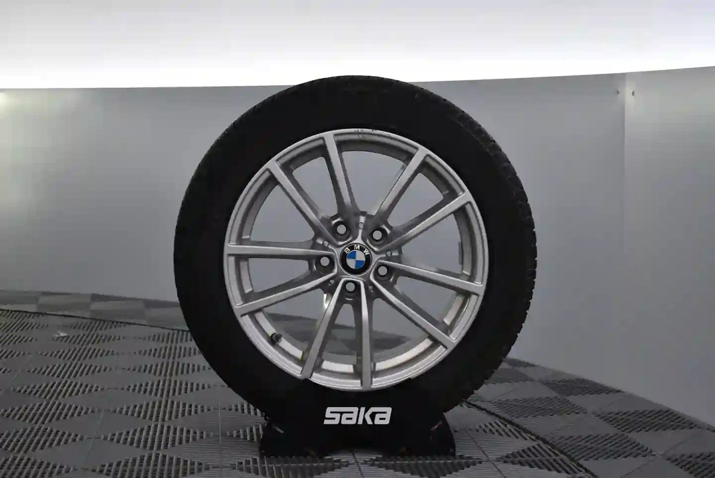 Car Image - 7JxRq7bjGs6APrnf34FZD9