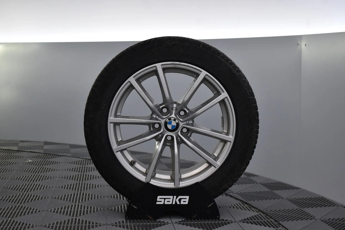 Car Image - 7JxRq7bjGs6APrnf34FZD9