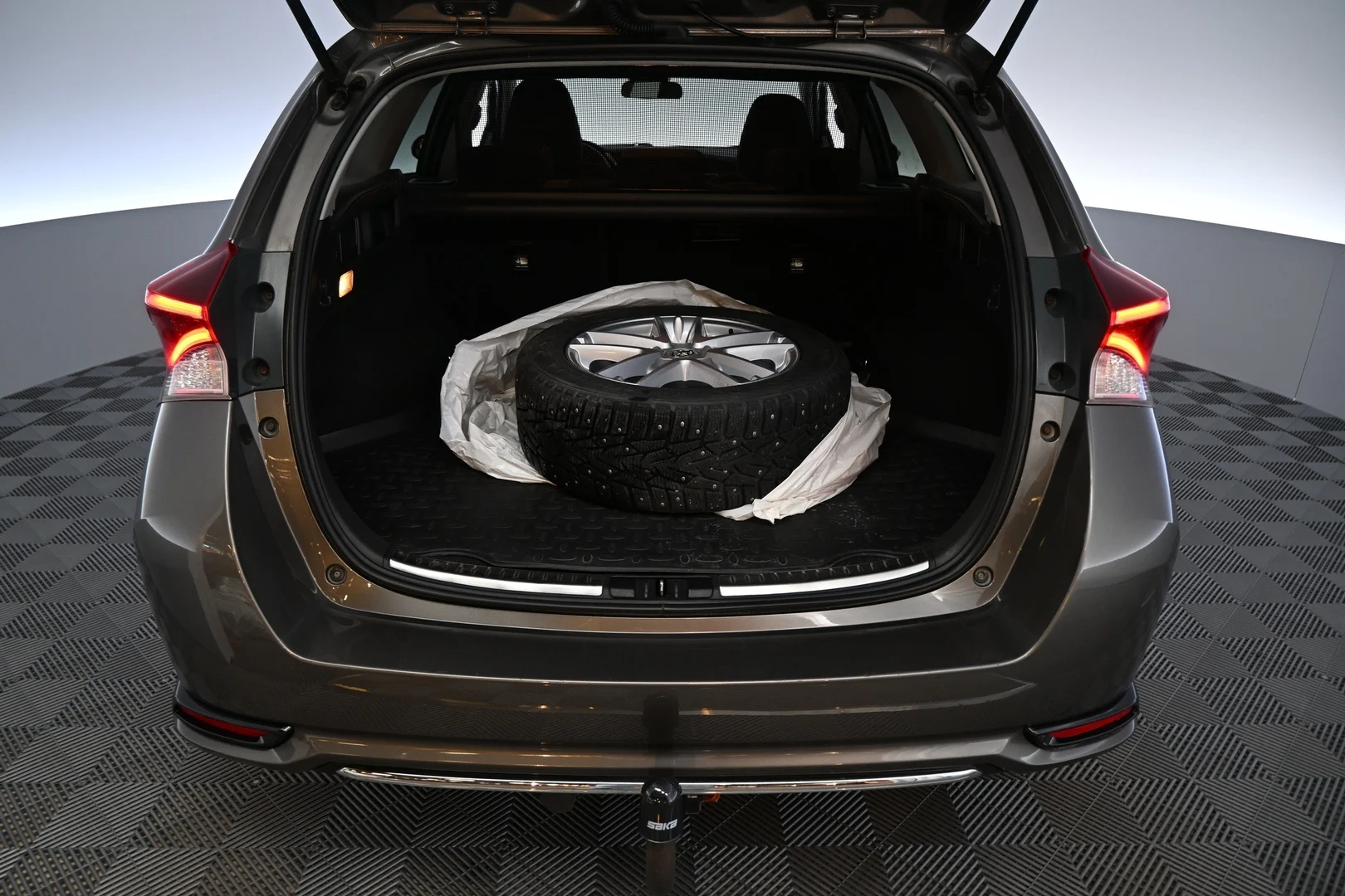 Car Image - 6x0UC9ZuFGBhhbzEjrTjen