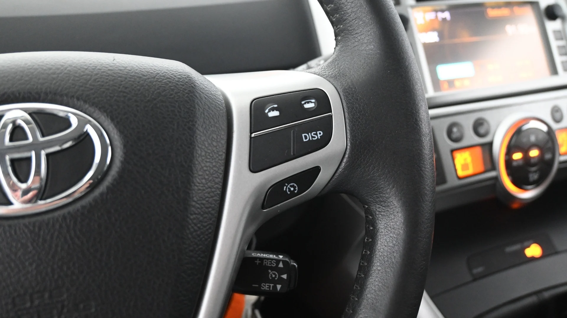 Car Image - 6ZXdyJziDllLtAk0H5eFGJ
