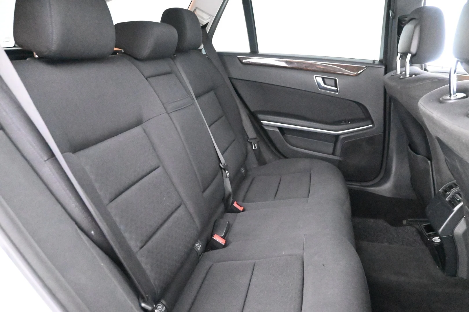 Car Image - 2mvKwe35eRHtR7Dp7xrEZ3