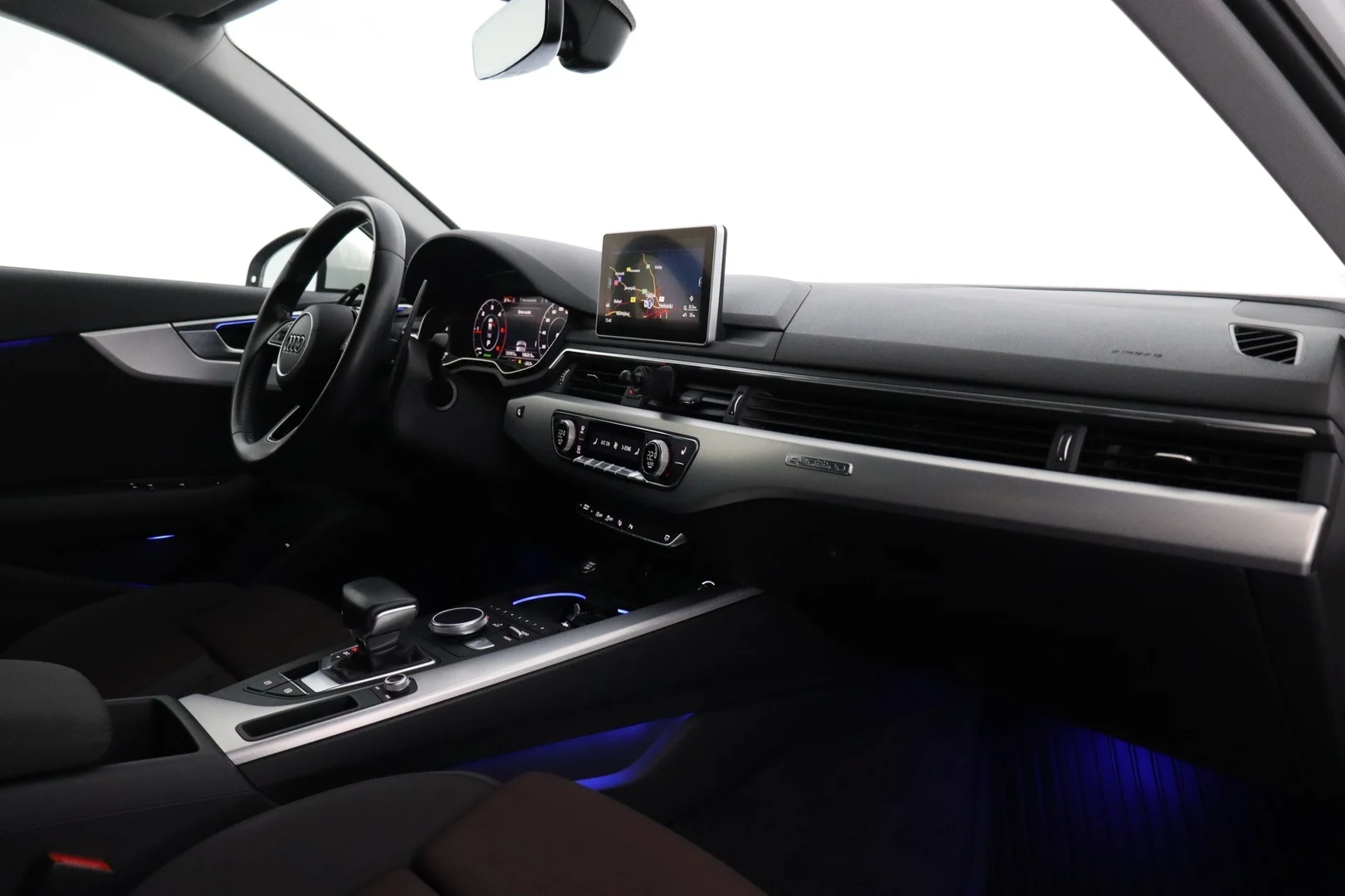 Car Image - 7DSjPDMKXvToiOLKCBrCVn