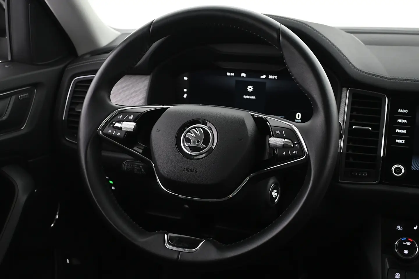 Car Image - 29jUntYrl4SSzJnAc4rmpJ