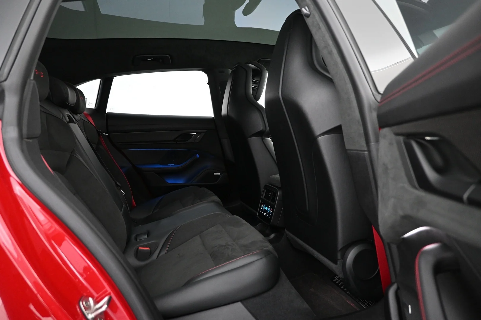 Car Image - 2hB1X8akEnLphRzzqEIpgk