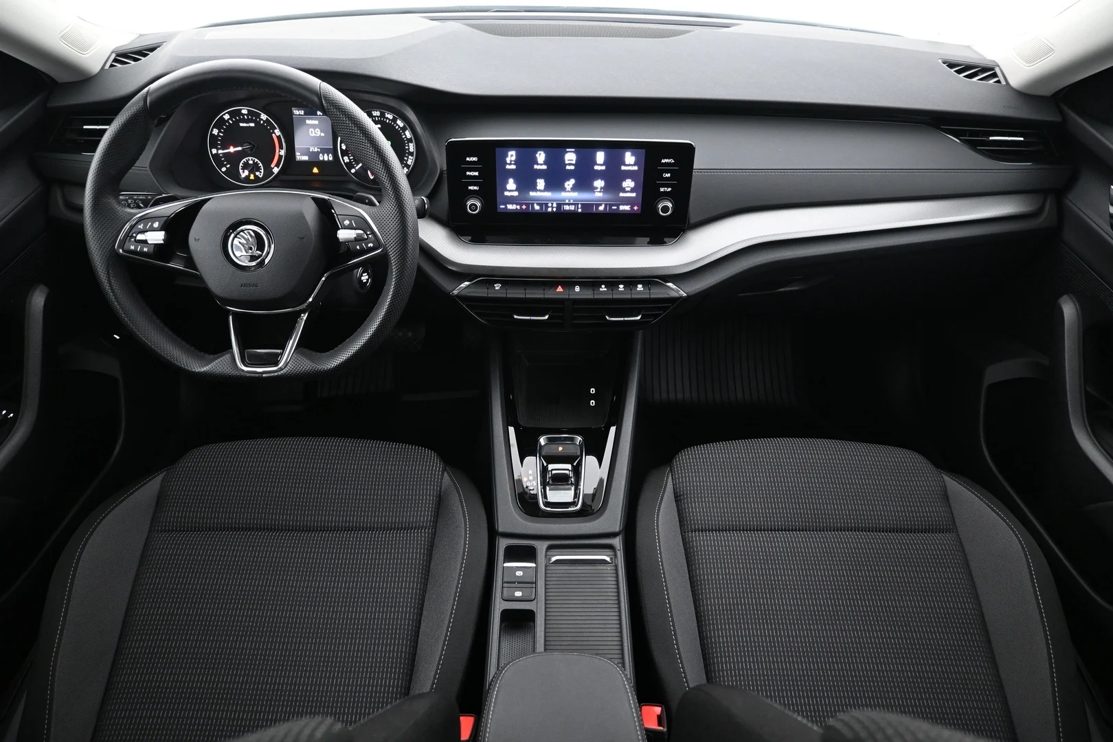 Car Image - 27QLpVgTLNc9ZaSGmzg4g4