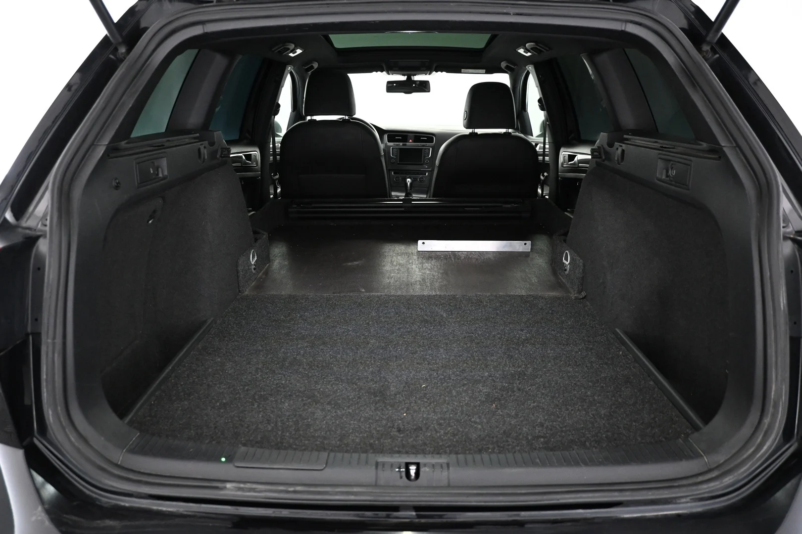 Car Image - 4nRslYYgPhqH17rZp0fMia