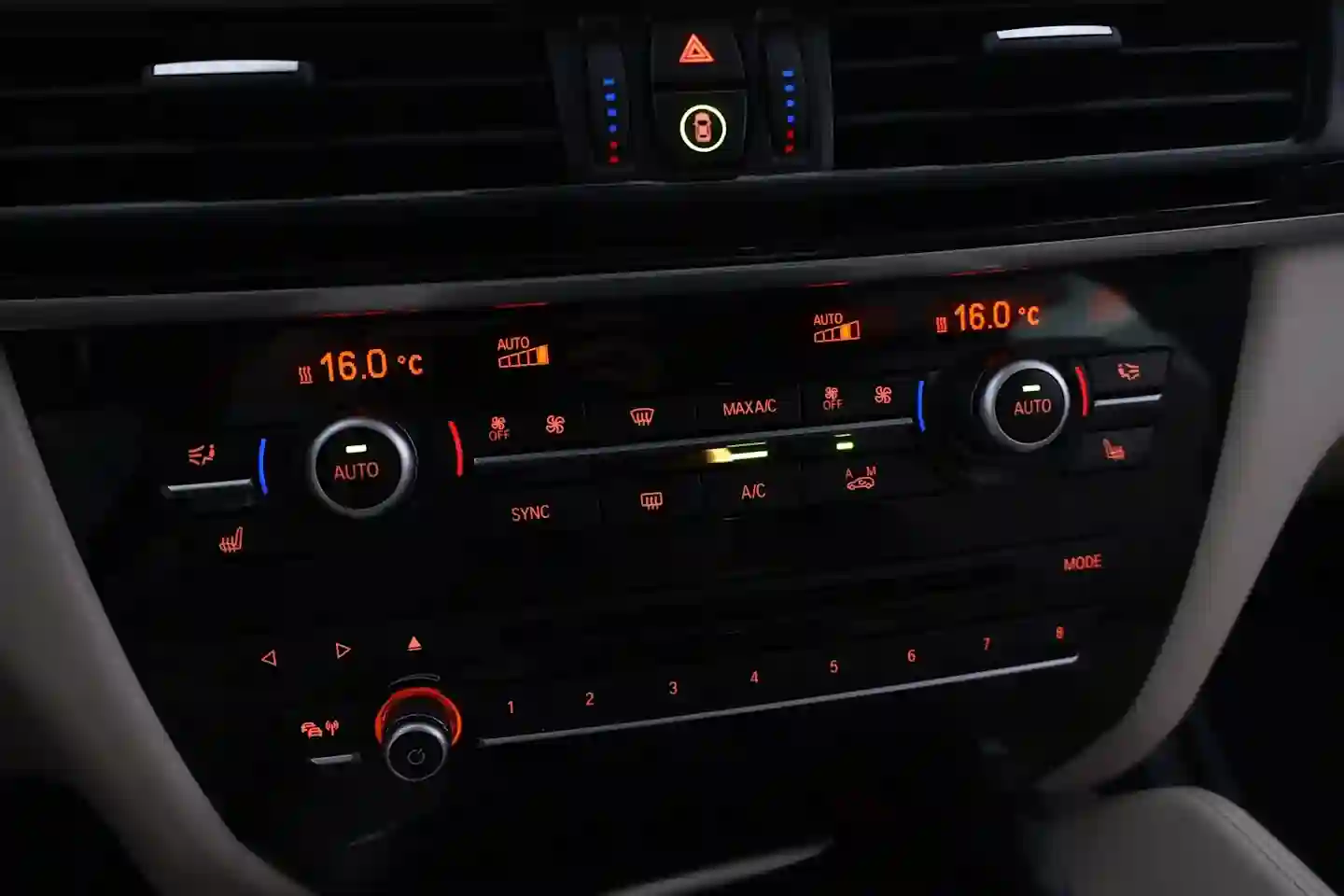 Car Image - 6UZspv60ugRmlx3Phaac8Y
