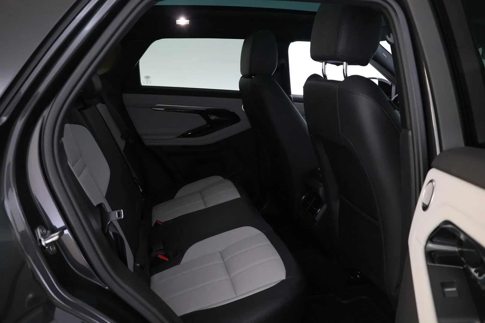 Car Image - 2m1FKHEF5TzxgP4t1GfRYi