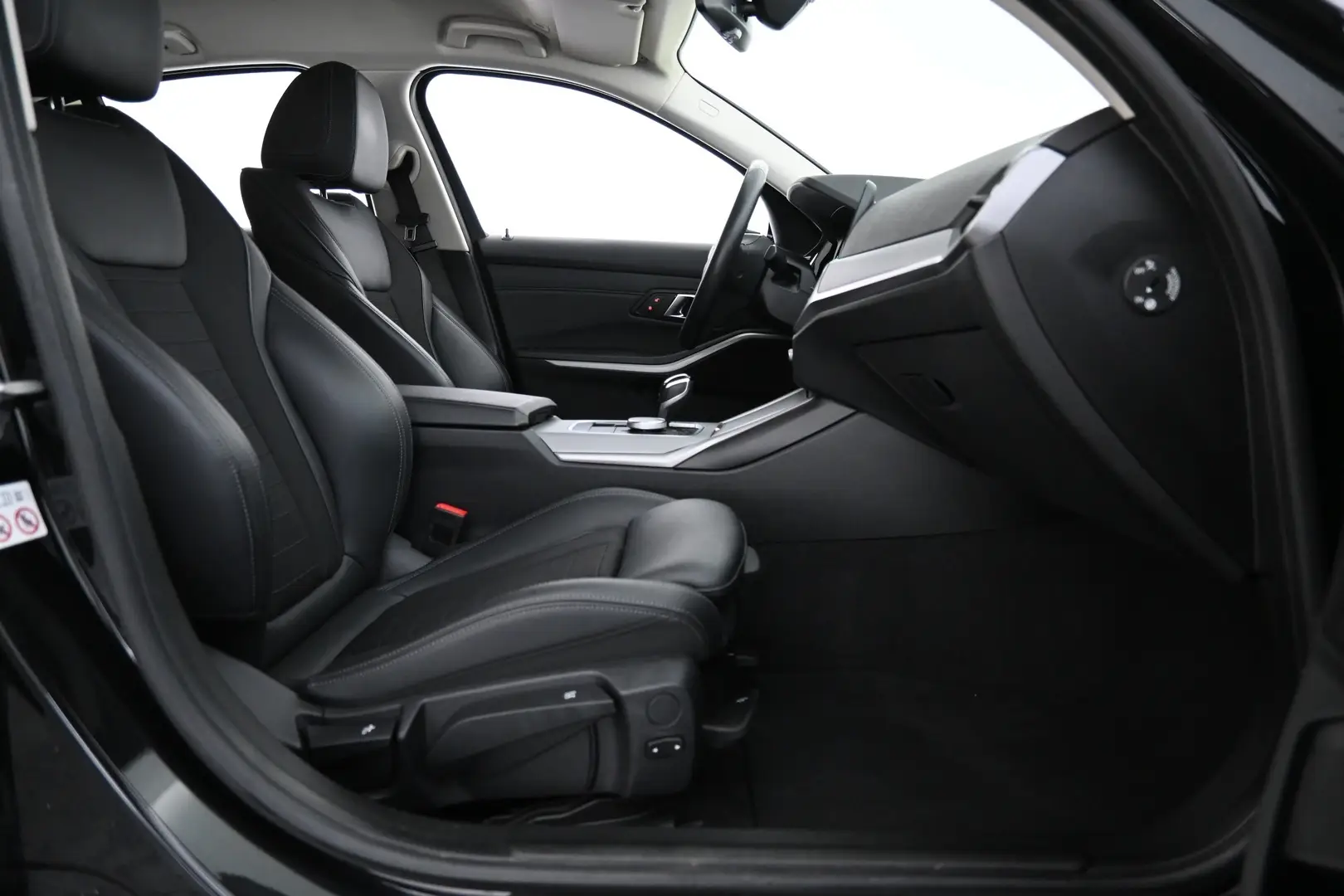 Car Image - W7nJhV8wku5jfss16vAde