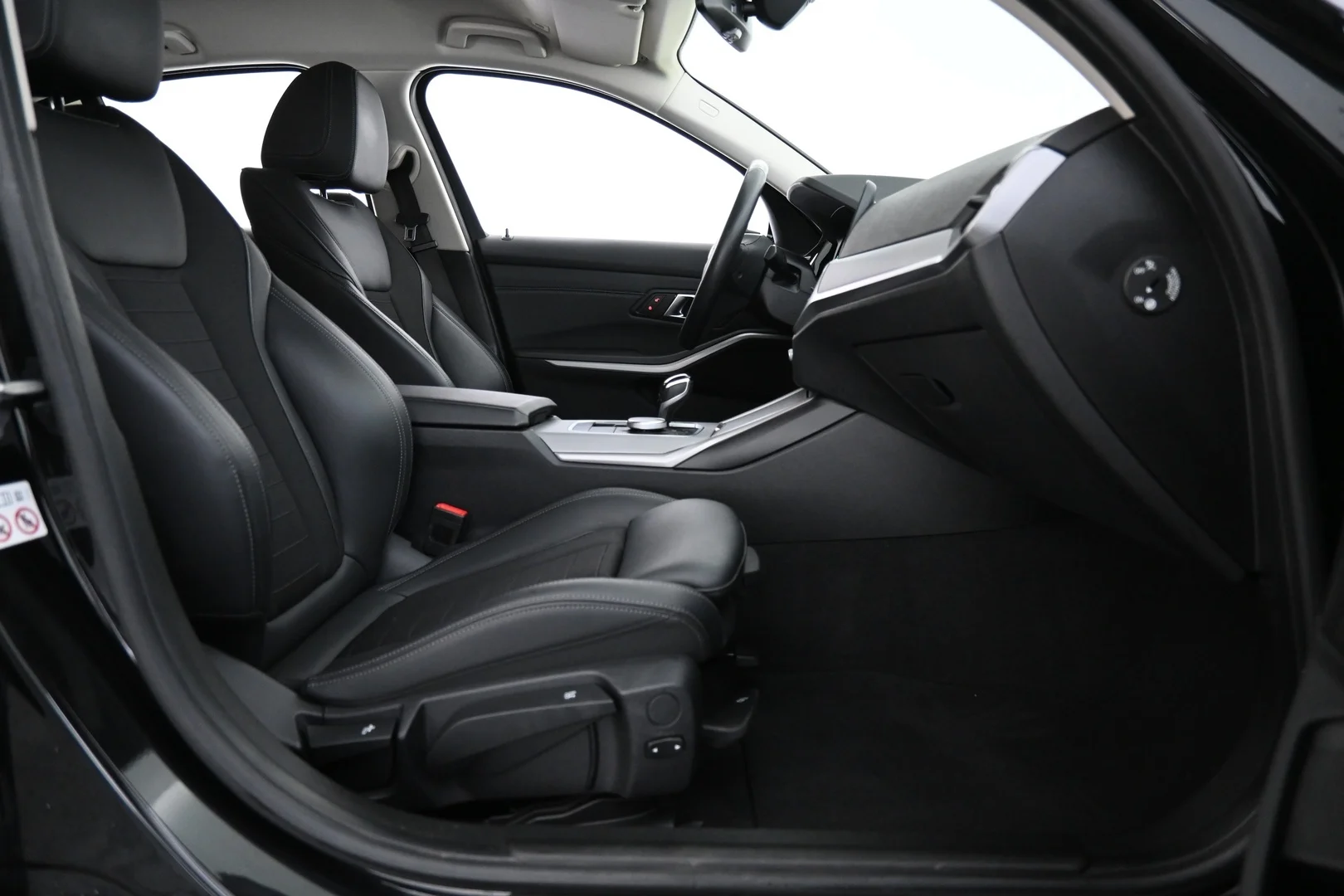 Car Image - W7nJhV8wku5jfss16vAde