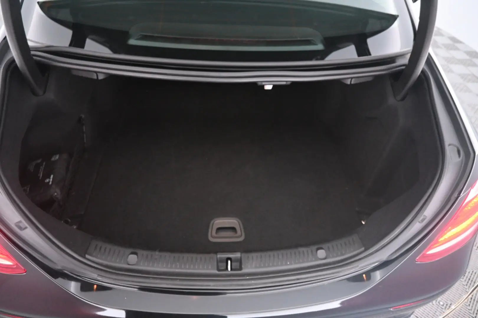 Car Image - 6S7HdpMqQaBxi0x1N3ZODT