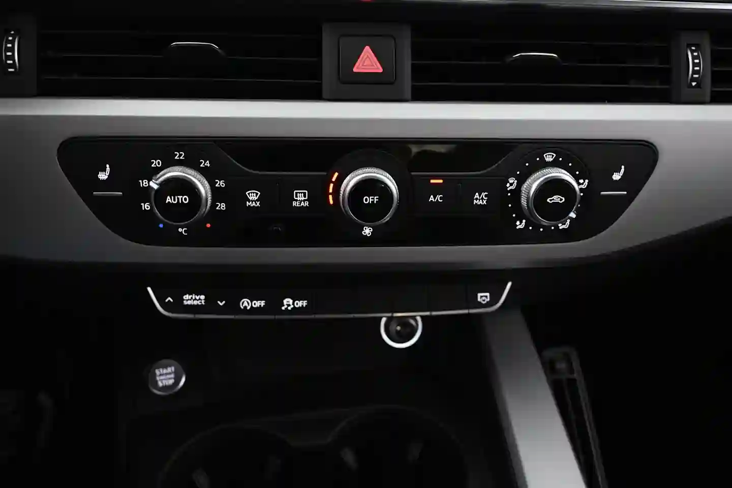 Car Image - 7Ji2oQ9T0EyNeCa5CV9ZKj