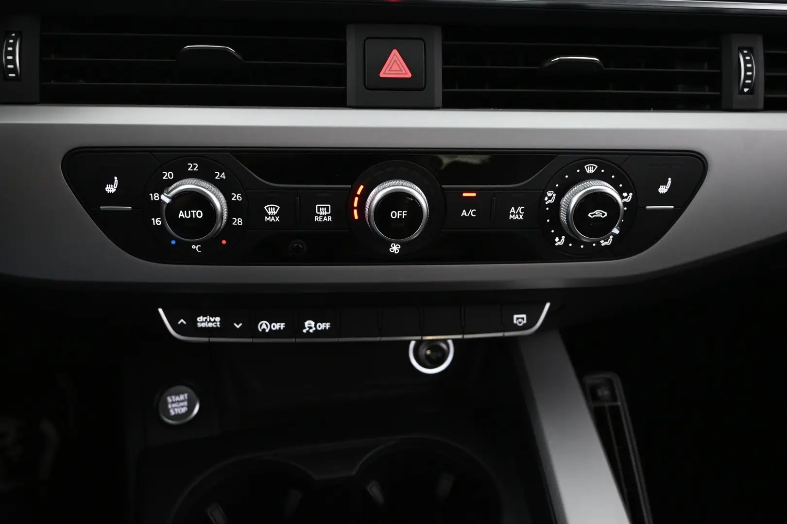 Car Image - 7Ji2oQ9T0EyNeCa5CV9ZKj