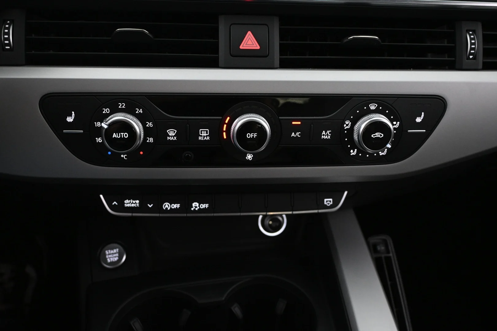 Car Image - 7Ji2oQ9T0EyNeCa5CV9ZKj