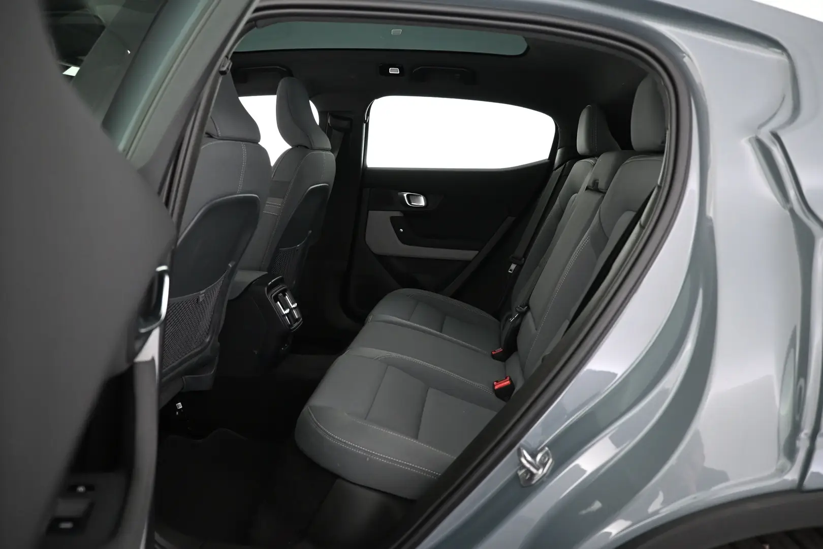 Car Image - 2FLPz800I17BvtVQLwegW3