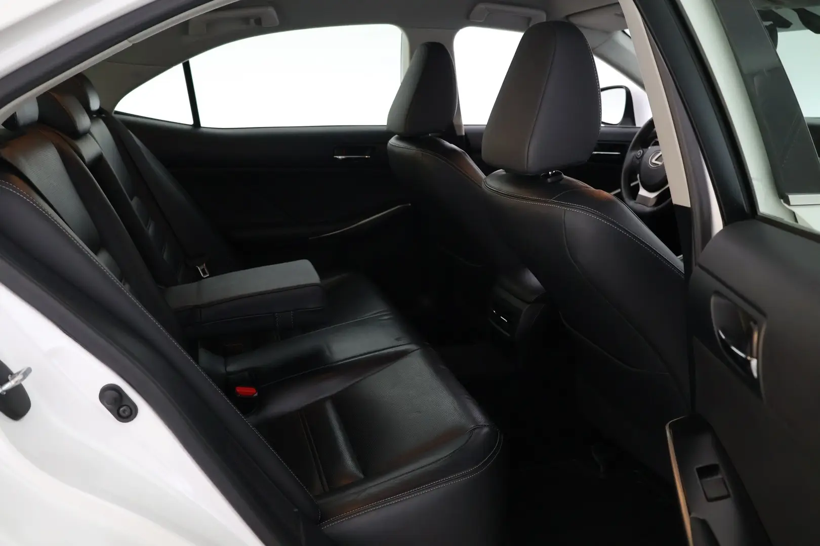 Car Image - 54bc2fWpv9K55JJsKRXyL8