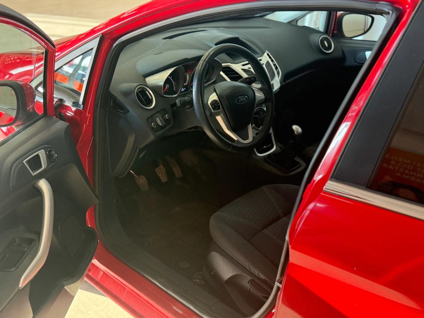 Car Image - 2RPVASBRCoZz4vXt4azcRH
