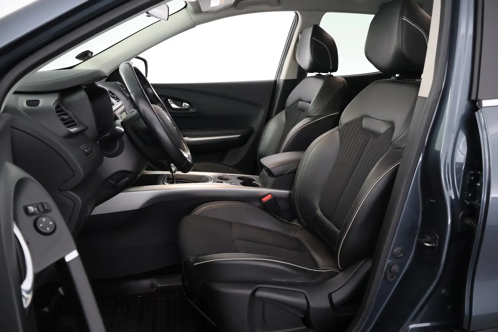 Car Image - 7gNPqmdEvCSMk00Xb3lSUl