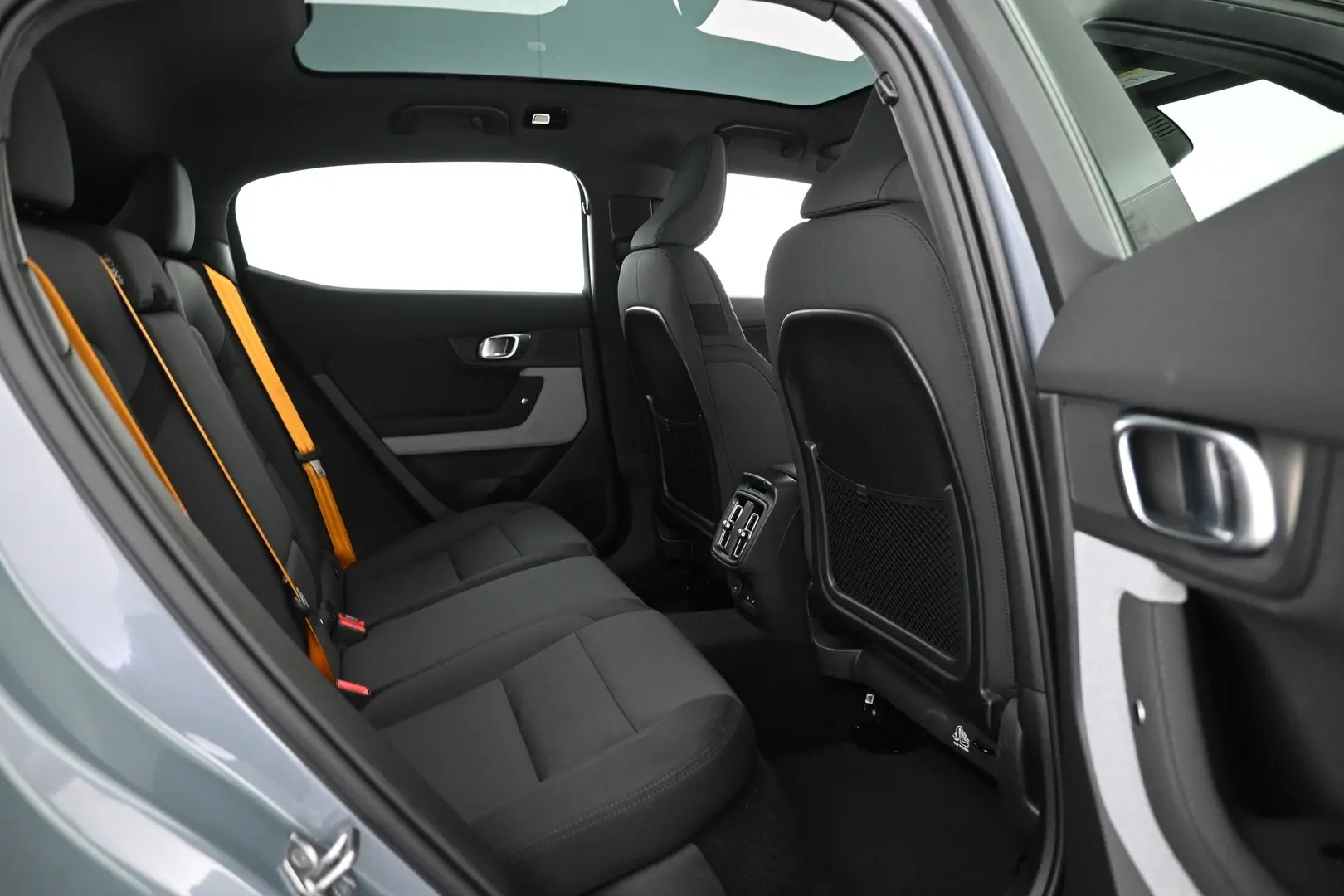 Car Image - 5oXcOeZqFJtm5gCFE43gOi