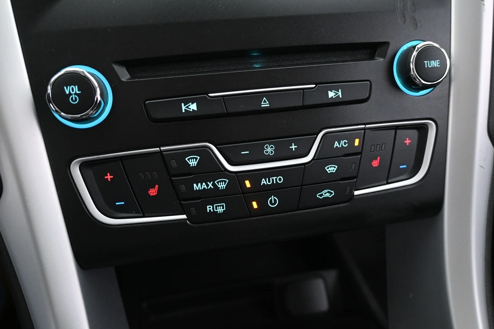 Car Image - 4fc0iPbRyAx8ZfQMAq1U3i