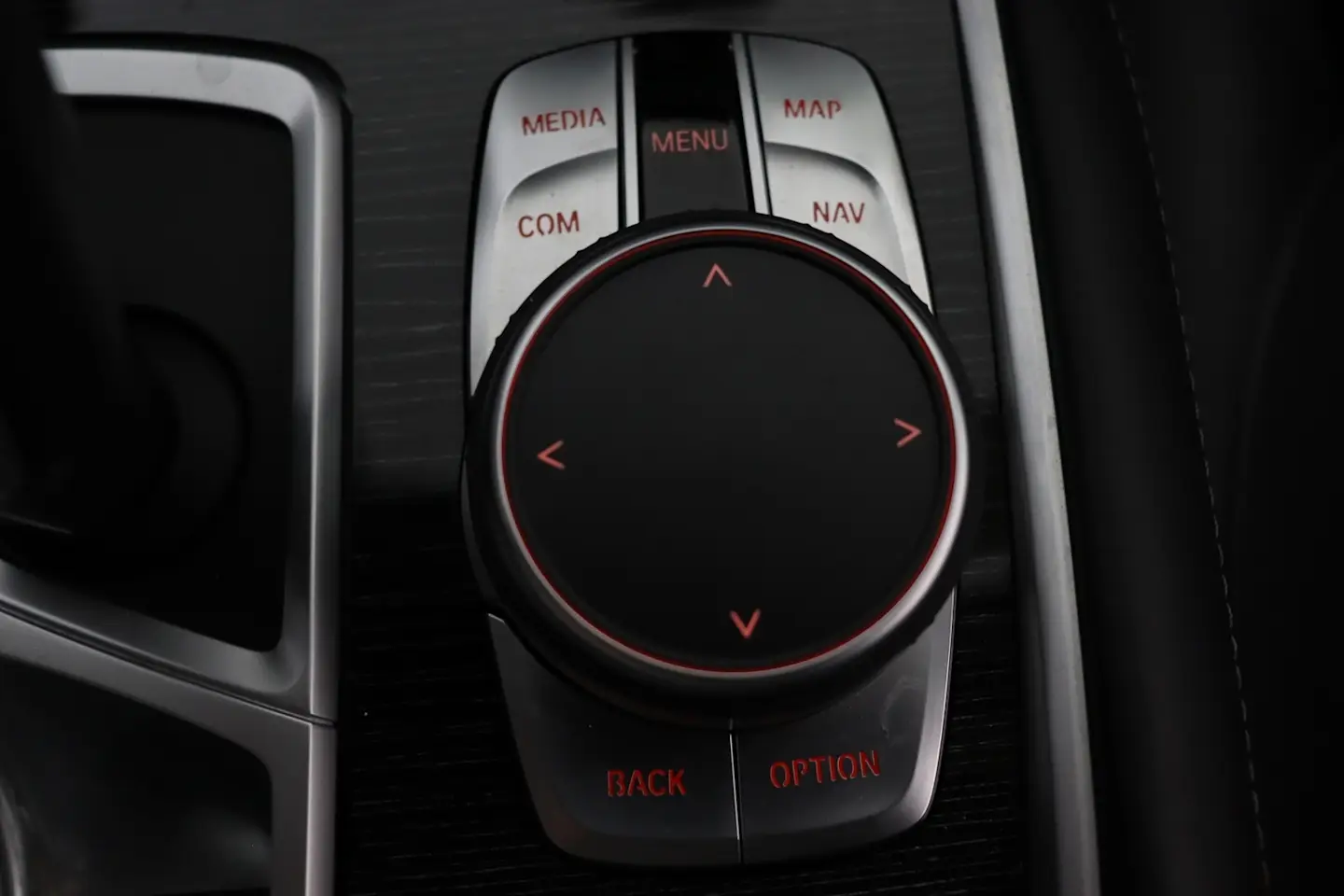 Car Image - 4n5DGxEY0OZAcxM1u6HMUb