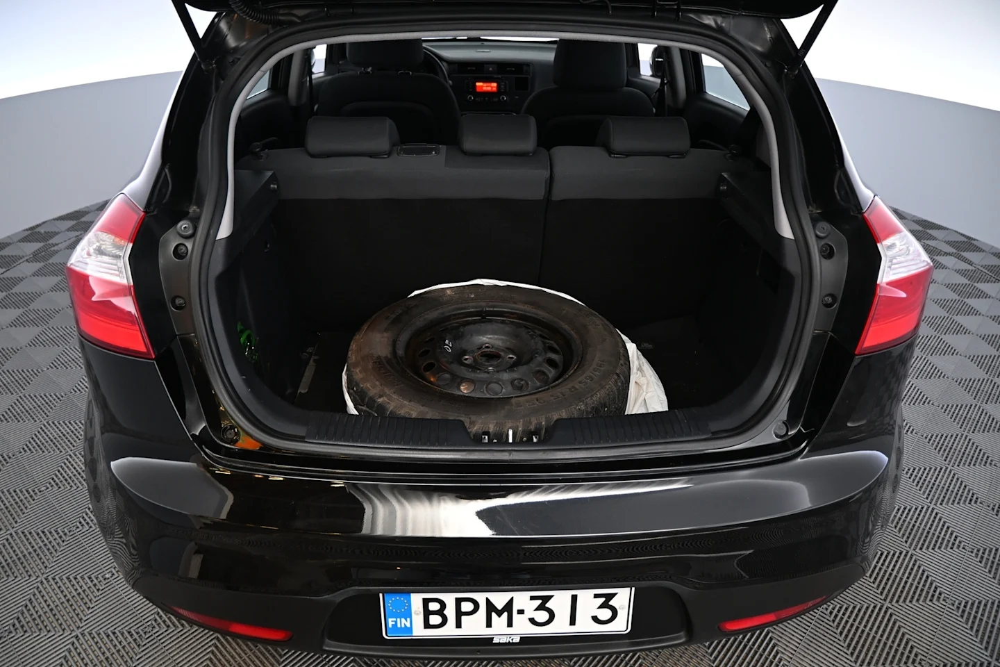 Car Image - 2mYIZjvMkQYp3XjM5w3gtI