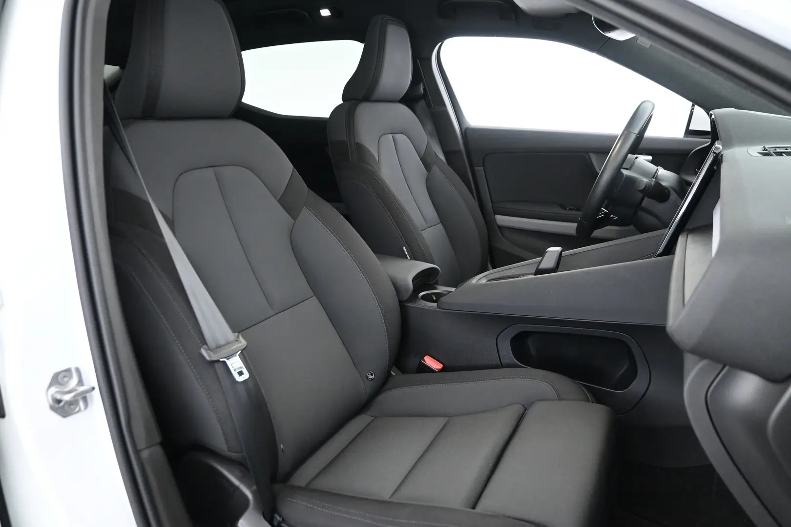 Car Image - 1LzhR75lq3iowIiMkKJmlZ